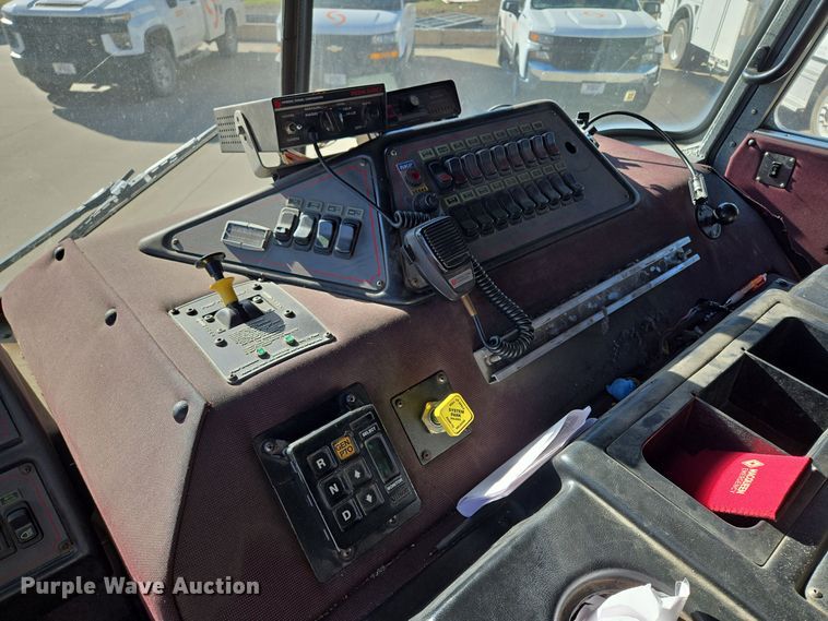 image for item EE8629 2008 Sutphen Custom Pumper  pumper fire truck