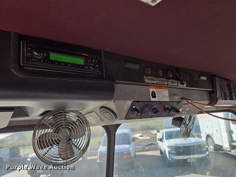 image for item EE8629 2008 Sutphen Custom Pumper  pumper fire truck