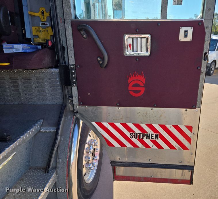 image for item EE8629 2008 Sutphen Custom Pumper  pumper fire truck