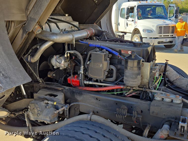 image for item EE8629 2008 Sutphen Custom Pumper  pumper fire truck