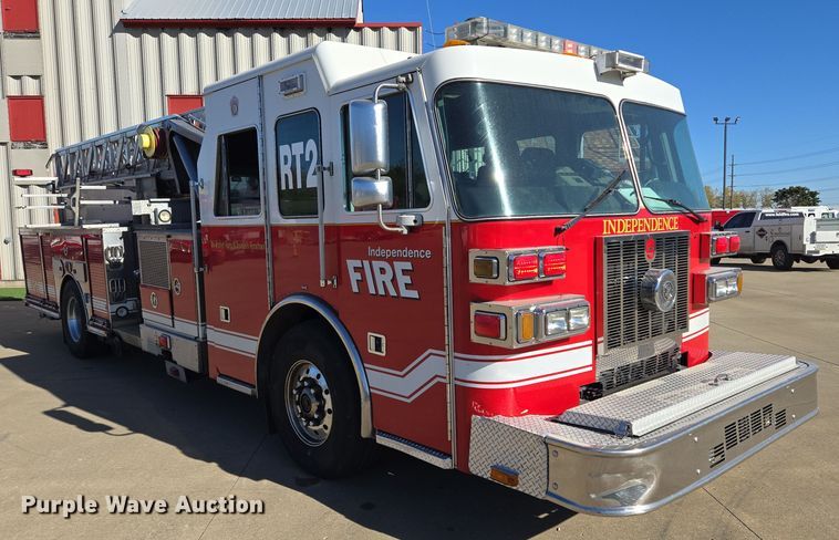 image for item EE8630 2009 Sutphen Mini Tower 75' 4 section  Quint fire truck