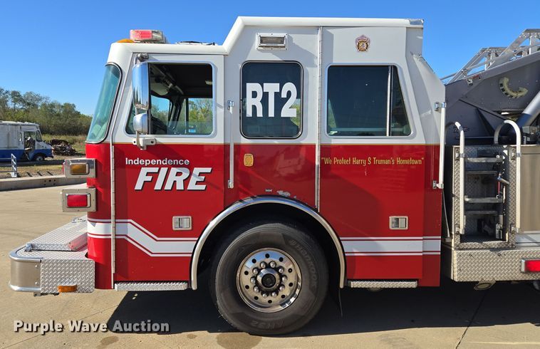 image for item EE8630 2009 Sutphen Mini Tower 75' 4 section  Quint fire truck