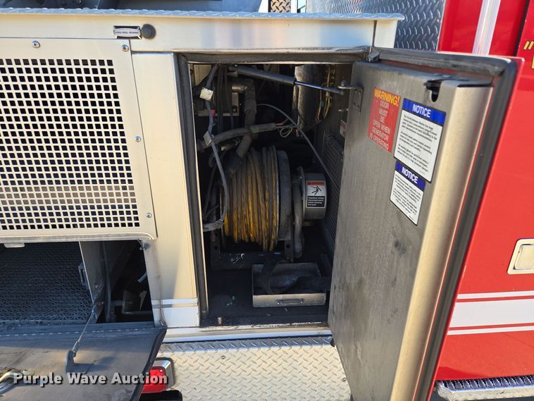 image for item EE8630 2009 Sutphen Mini Tower 75' 4 section  Quint fire truck