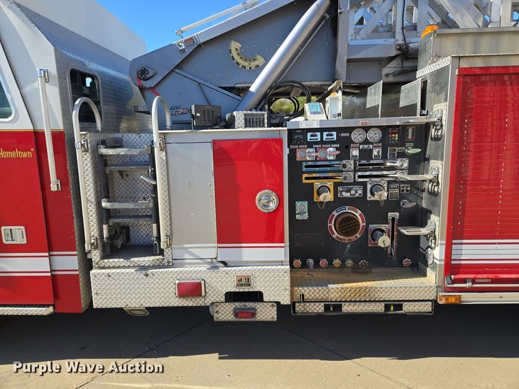 image for item EE8630 2009 Sutphen Mini Tower 75' 4 section  Quint fire truck