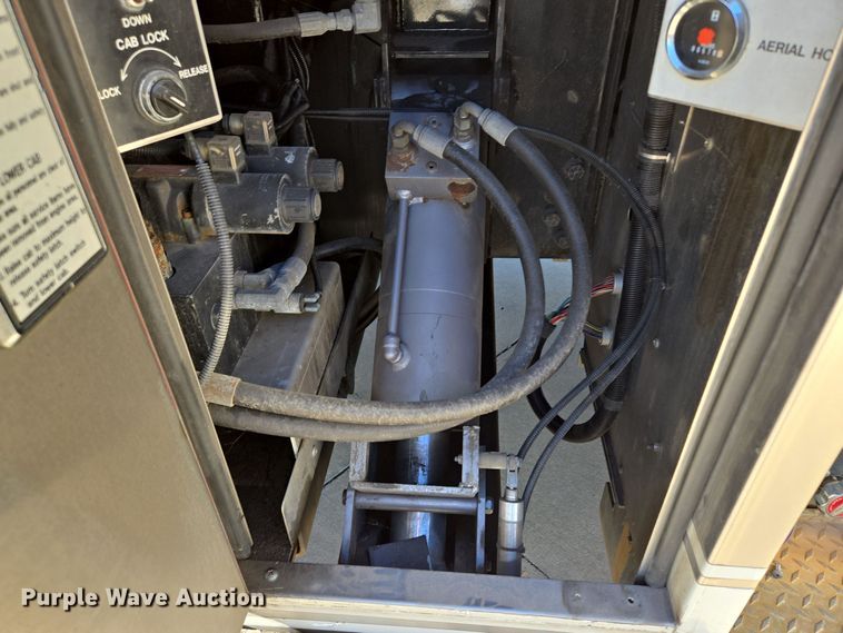 image for item EE8630 2009 Sutphen Mini Tower 75' 4 section  Quint fire truck