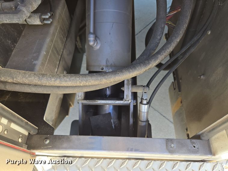 image for item EE8630 2009 Sutphen Mini Tower 75' 4 section  Quint fire truck