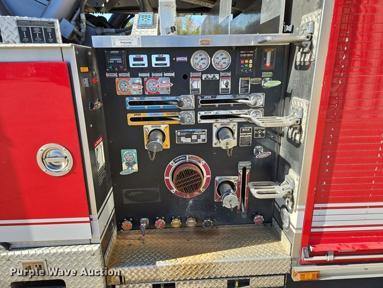 image for item EE8630 2009 Sutphen Mini Tower 75' 4 section  Quint fire truck