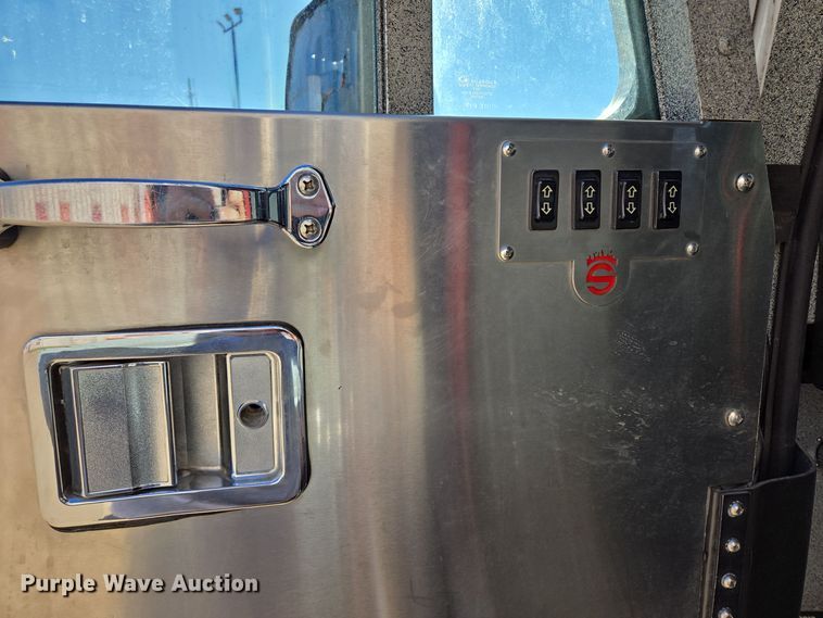 image for item EE8630 2009 Sutphen Mini Tower 75' 4 section  Quint fire truck