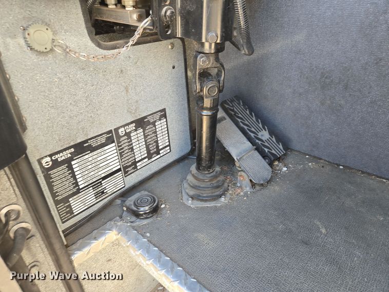 image for item EE8630 2009 Sutphen Mini Tower 75' 4 section  Quint fire truck