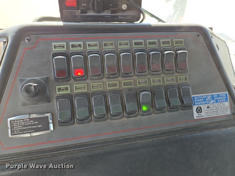 image for item EE8630 2009 Sutphen Mini Tower 75' 4 section  Quint fire truck