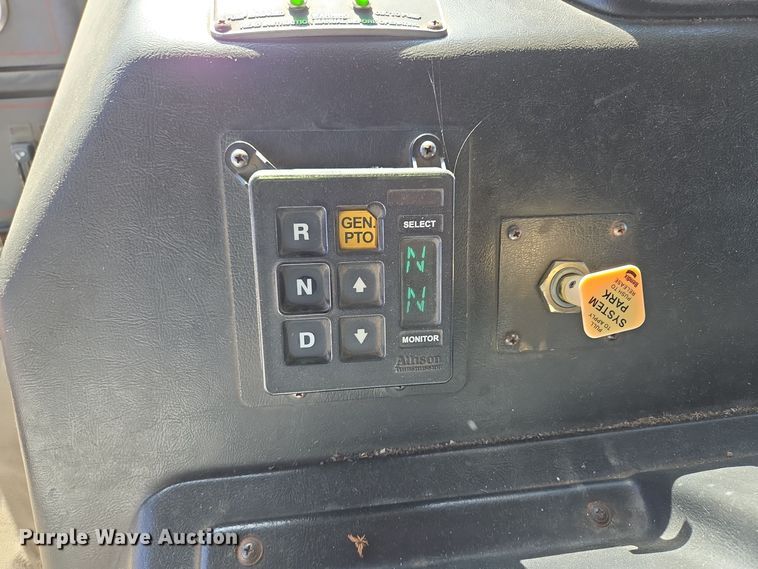 image for item EE8630 2009 Sutphen Mini Tower 75' 4 section  Quint fire truck