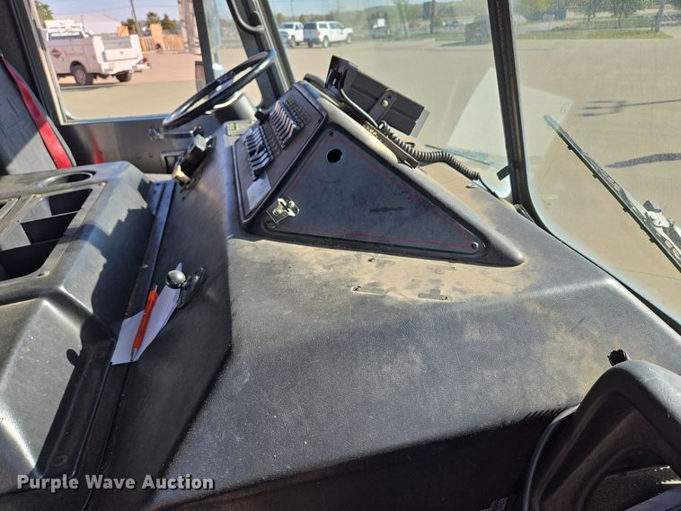 image for item EE8630 2009 Sutphen Mini Tower 75' 4 section  Quint fire truck