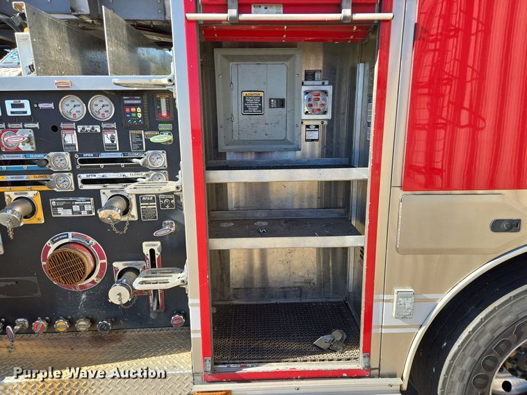 image for item EE8630 2009 Sutphen Mini Tower 75' 4 section  Quint fire truck