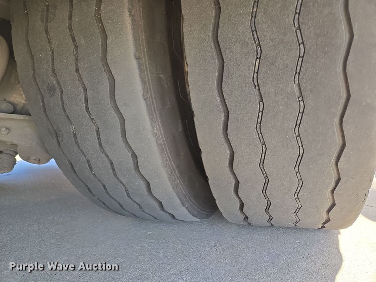 image for item EE8630 2009 Sutphen Mini Tower 75' 4 section  Quint fire truck