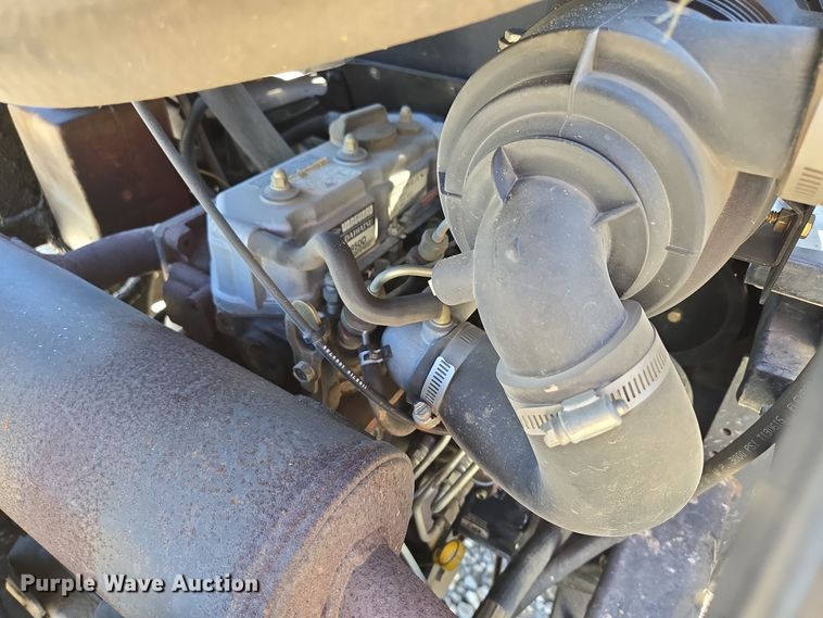 image for item EE8633 Toro Z Master Commercial  ZTR lawn mower