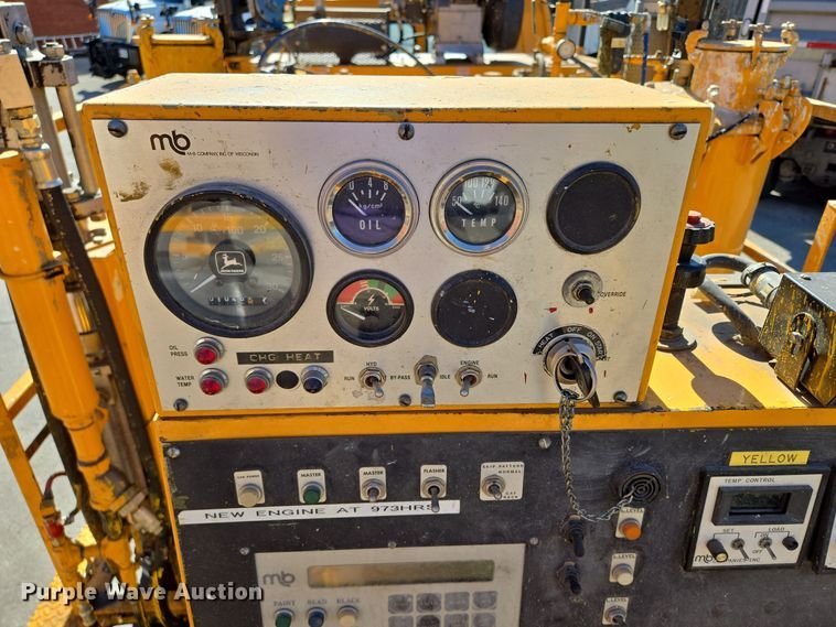 image for item EE8639 1995 GMC Forward W6 flatbed truck