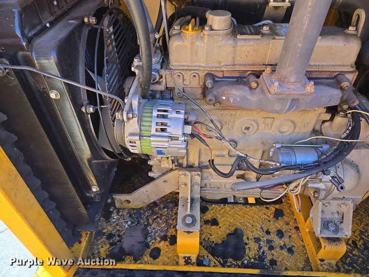 image for item EE8639 1995 GMC Forward W6 flatbed truck