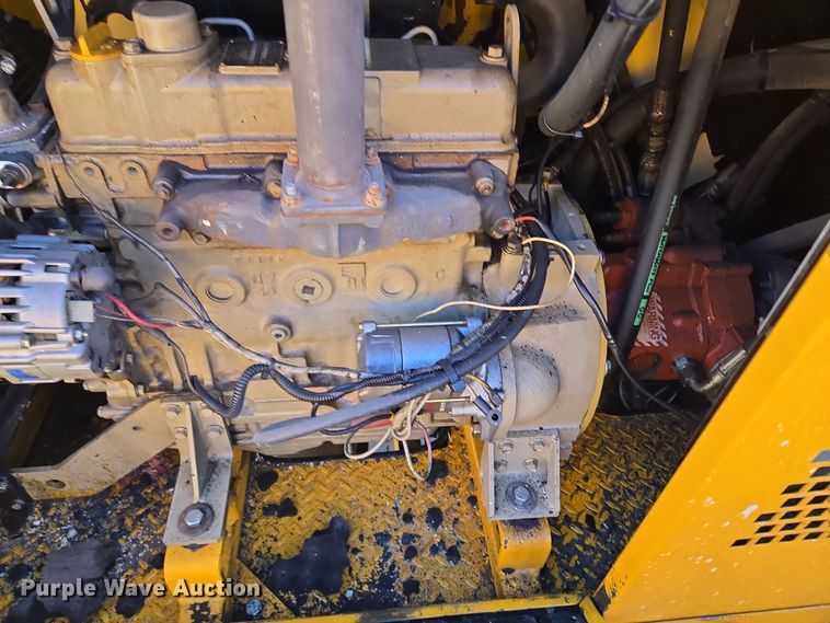 image for item EE8639 1995 GMC Forward W6 flatbed truck