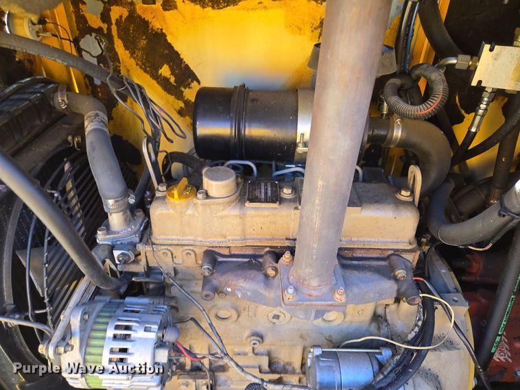 image for item EE8639 1995 GMC Forward W6 flatbed truck