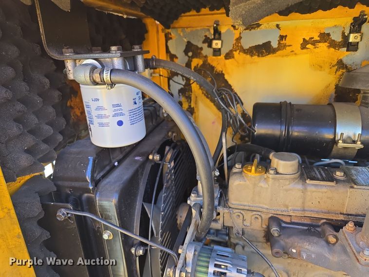 image for item EE8639 1995 GMC Forward W6 flatbed truck