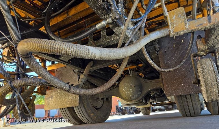 image for item EE8639 1995 GMC Forward W6 flatbed truck