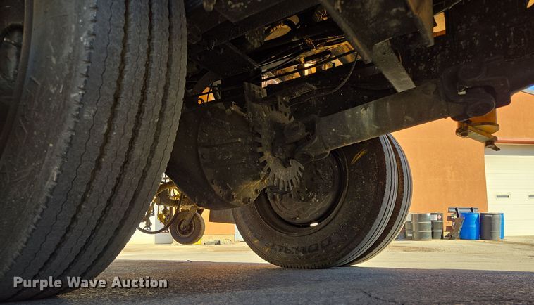 image for item EE8639 1995 GMC Forward W6 flatbed truck