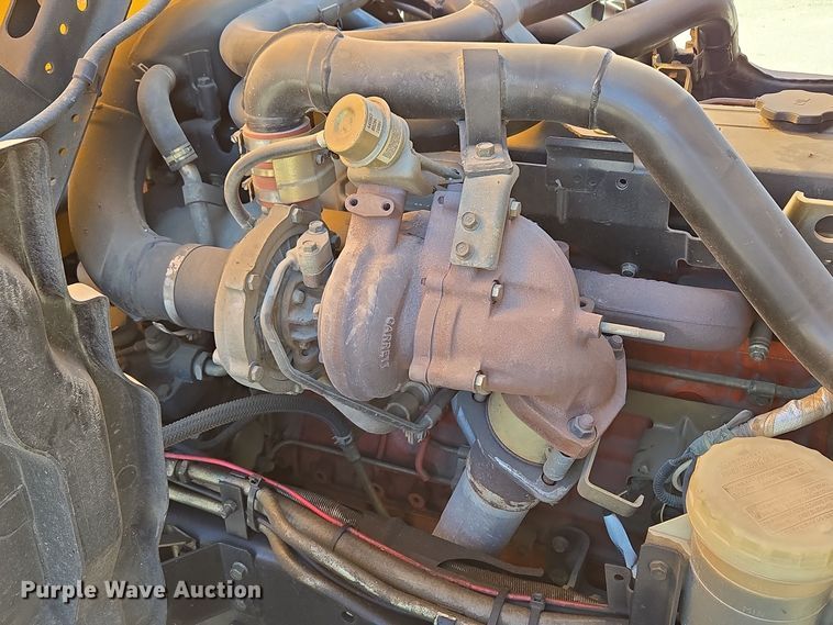 image for item EE8639 1995 GMC Forward W6 flatbed truck