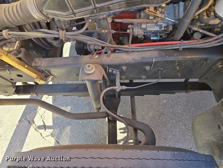 image for item EE8639 1995 GMC Forward W6 flatbed truck