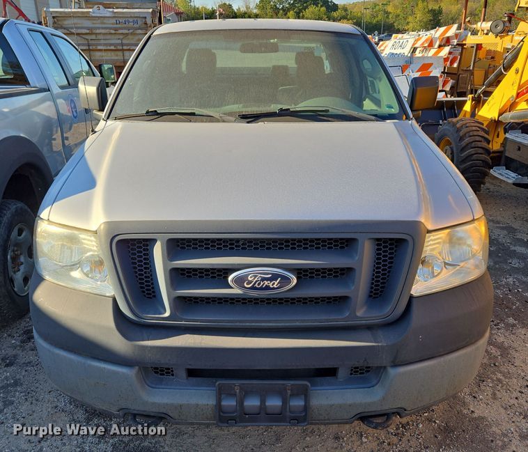 image for item EE8654 2005 Ford  F150 SuperCab pickup truck