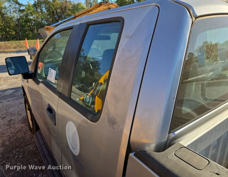 image for item EE8654 2005 Ford  F150 SuperCab pickup truck