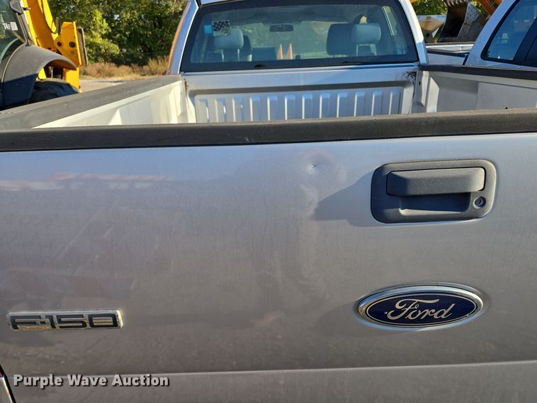 image for item EE8654 2005 Ford  F150 SuperCab pickup truck