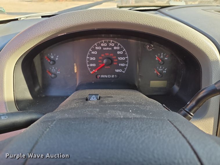 image for item EE8654 2005 Ford  F150 SuperCab pickup truck