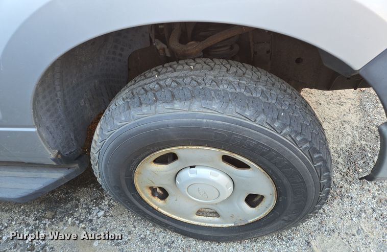 image for item EE8654 2005 Ford  F150 SuperCab pickup truck