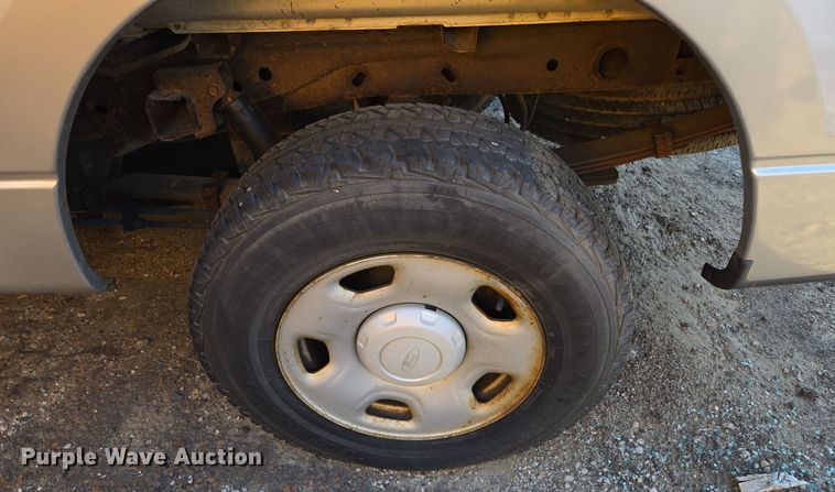 image for item EE8654 2005 Ford  F150 SuperCab pickup truck