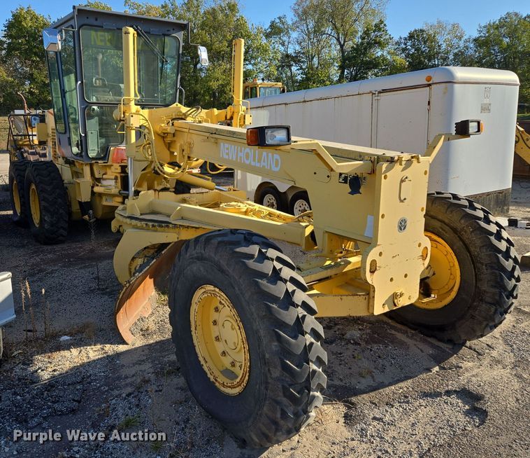 image for item EE8656 2002 New Holland  RG170 motor grader