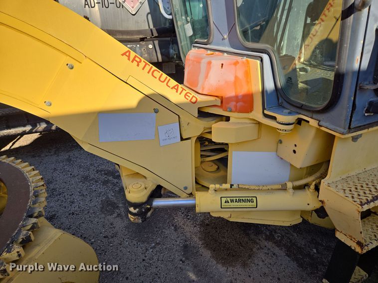 image for item EE8656 2002 New Holland  RG170 motor grader