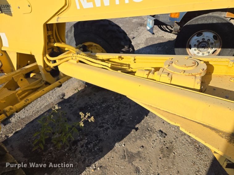 image for item EE8656 2002 New Holland  RG170 motor grader