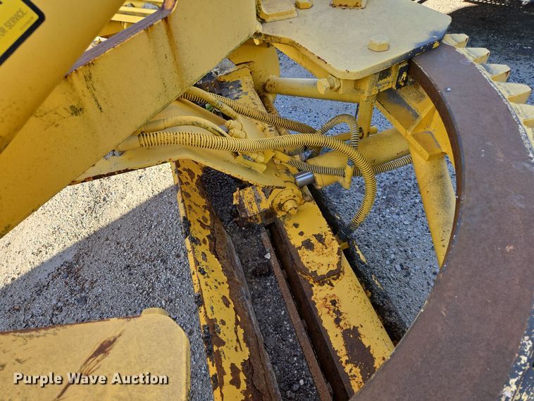 image for item EE8656 2002 New Holland  RG170 motor grader