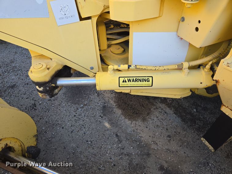 image for item EE8656 2002 New Holland  RG170 motor grader