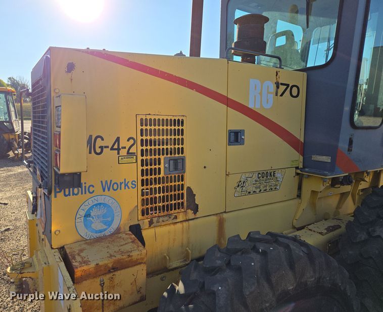 image for item EE8656 2002 New Holland  RG170 motor grader