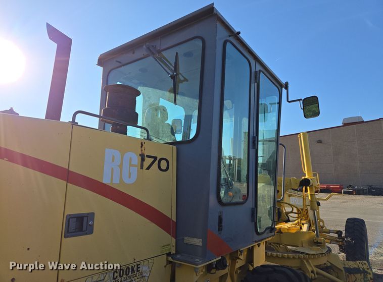 image for item EE8656 2002 New Holland  RG170 motor grader