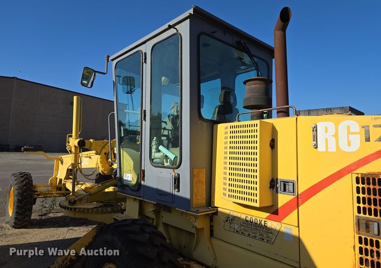 image for item EE8656 2002 New Holland  RG170 motor grader