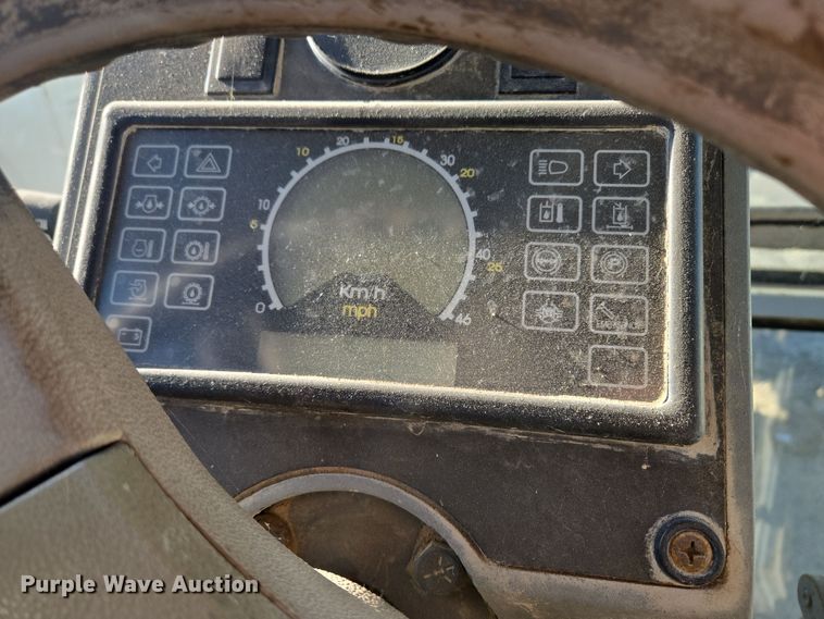 image for item EE8656 2002 New Holland  RG170 motor grader