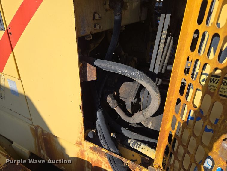 image for item EE8656 2002 New Holland  RG170 motor grader