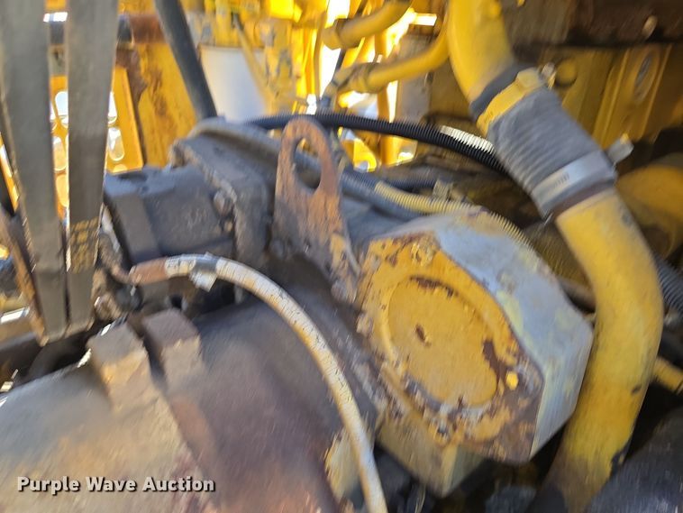 image for item EE8656 2002 New Holland  RG170 motor grader