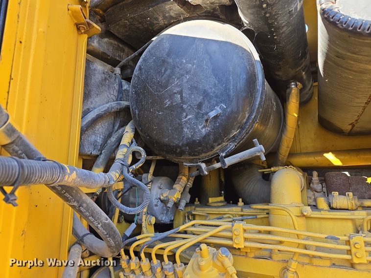 image for item EE8656 2002 New Holland  RG170 motor grader