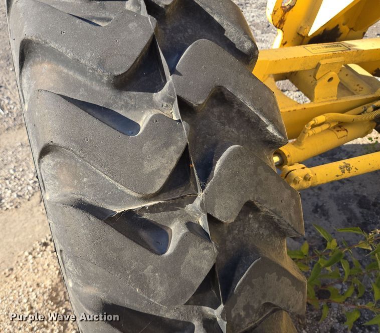 image for item EE8656 2002 New Holland  RG170 motor grader