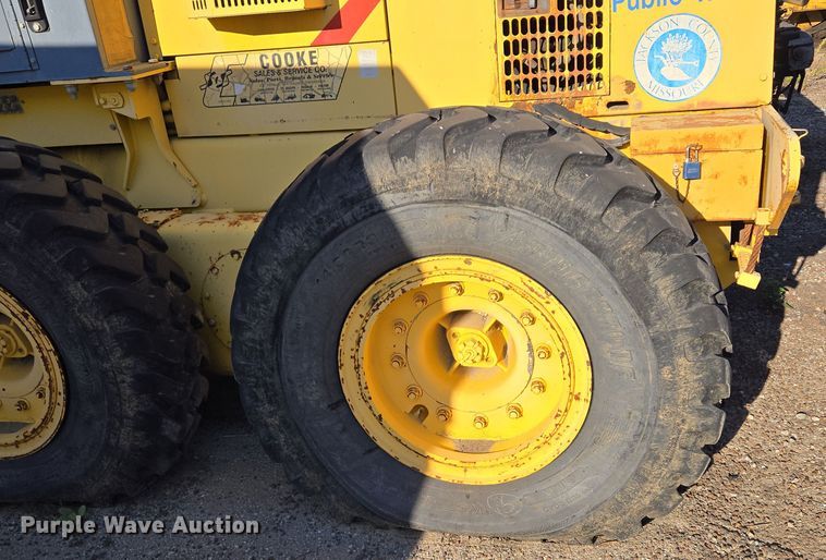 image for item EE8656 2002 New Holland  RG170 motor grader