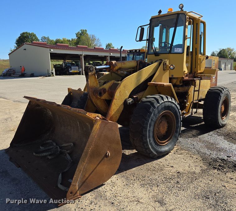 image for item EE8657 1985 Caterpillar  936 wheel loader