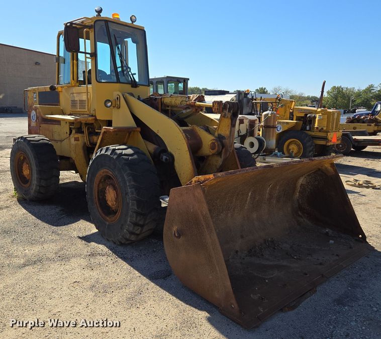 image for item EE8657 1985 Caterpillar  936 wheel loader